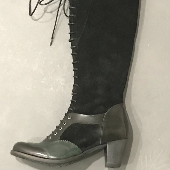 DKODE SUEDE/LEATHER LACED UP HEEL BOOT - Picture 1 of 3